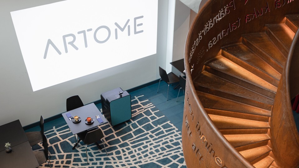 Artome mobil projektor på hjul