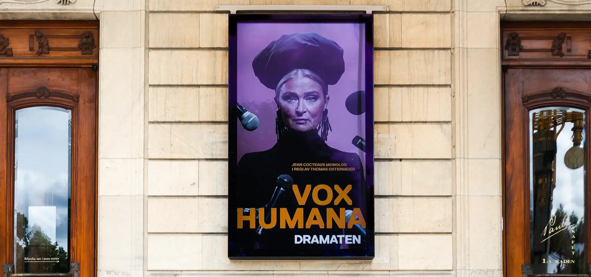 avs-installerar-digital-signage-utomhus
